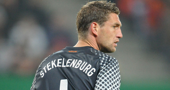 10 pha cứu thua hay nhất của Maarten Stekelenburg