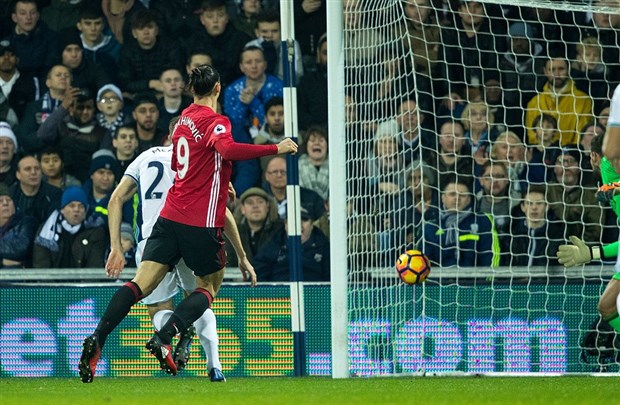 Ảnh bài viết Ibra lại ghi bàn, West Brom chẳng thể ngăn Man Utd 