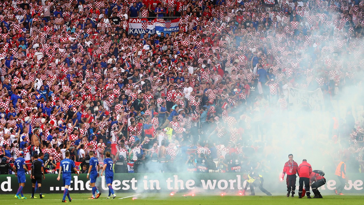 Ảnh bài viết Những tình huống dở khóc dở cười trên sân bóng