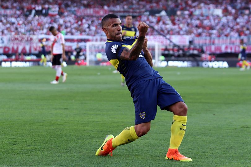 Tiếc nuối lớn nhất của Galliani là không thể mang Tevez về Milan