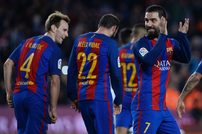 Chùm ảnh: Chiến thắng 7 sao của Barca trên sân nhà