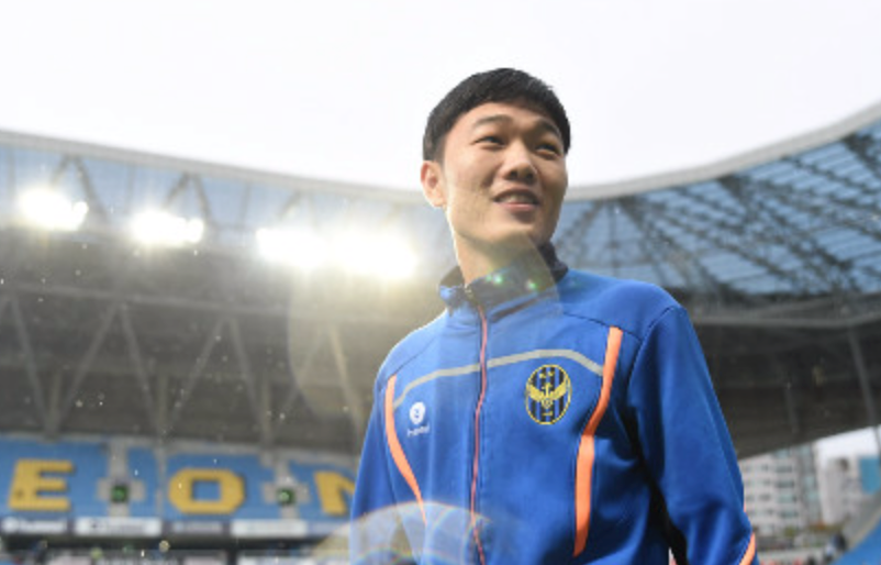 Ảnh bài viết Xuân Trường chính thức khoác áo Gangwon FC