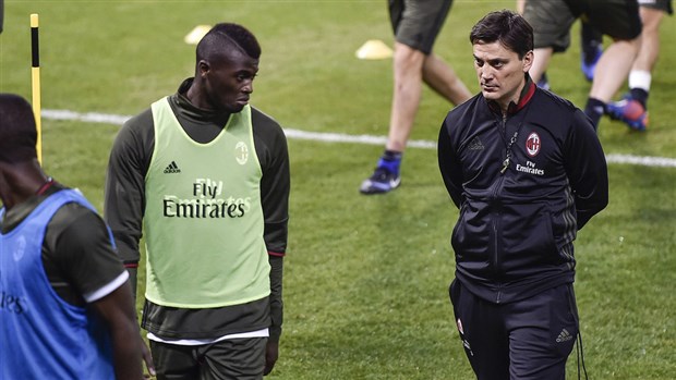 Sau bao sóng gió, Milan cũng đã xỏ giày ra sân tại Doha