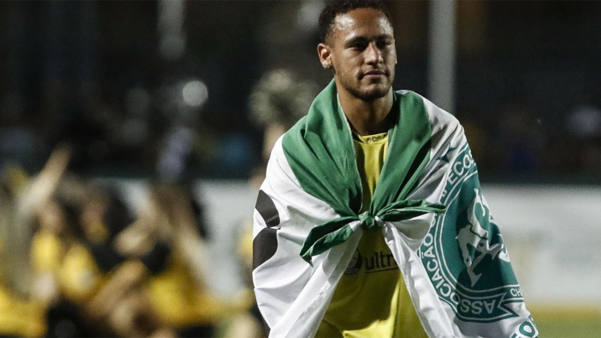 Neymar bày tỏ tham vọng cùng Barca