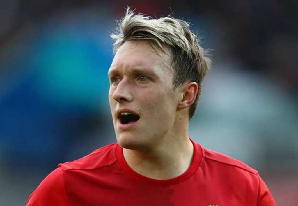 Ảnh bài viết Bí quyết thành công của Phil Jones là bỏ chơi PlayStation