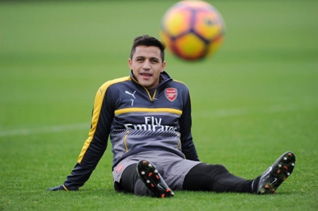 Chùm ảnh: Sanchez, Oezil miệt mài trước Boxing Day