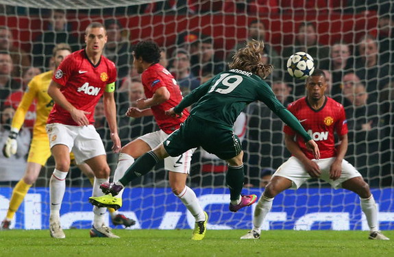 Luka Modric tung cú đá hạ gục De Gea