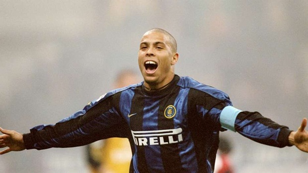 Ảnh bài viết Nesta, Cannavaro đã triệt hạ Rô "béo" như thế nào? 