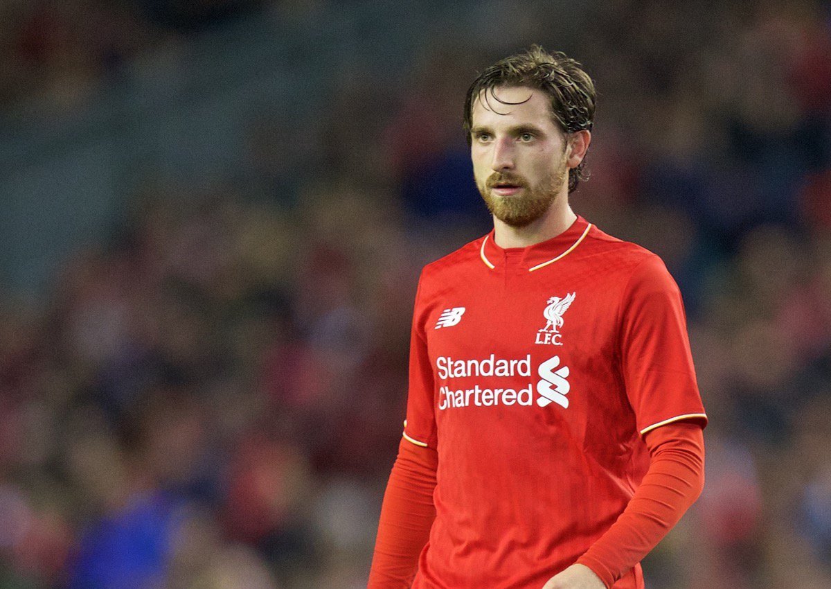 Joe Allen khi còn khoác áo Liverpool