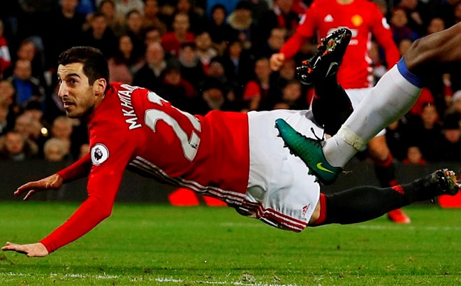 Ảnh bài viết Zlatan xem nhẹ siêu phẩm 'bọ cạp' của Mkhitaryan