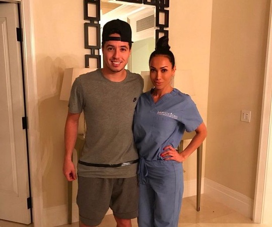 Điểm tin hậu trường 29/12: Nasri bị nữ bác sĩ gạ tình?; CR7 sắm "quái thú" mới mừng 1 năm bội thu