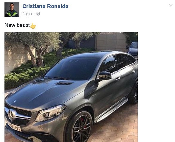 Ronaldo ăn mừng cú đúp danh hiệu bằng siêu xe mới