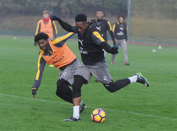 Sau 9 tháng, Welbeck đã trở lại tập cùng Arsenal