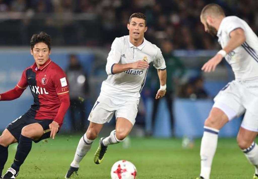 Ibra chê Ronaldo không có năng khiếu bẩm sinh