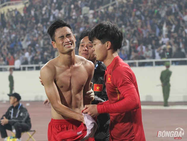 Nhìn lại bóng đá Việt Nam năm 2016: Cái kết chưa trọn vẹn