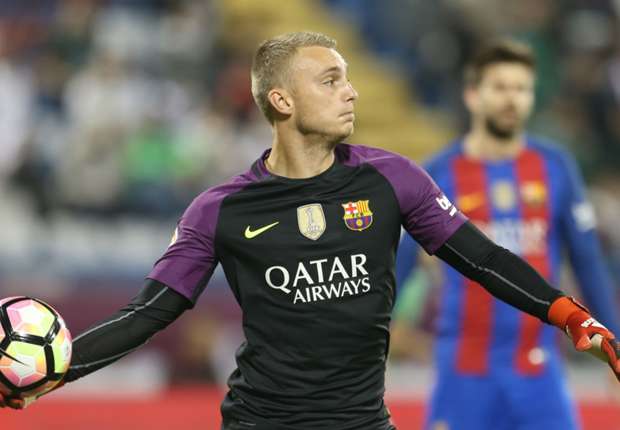 Barca nhận hung tin từ Cillessen