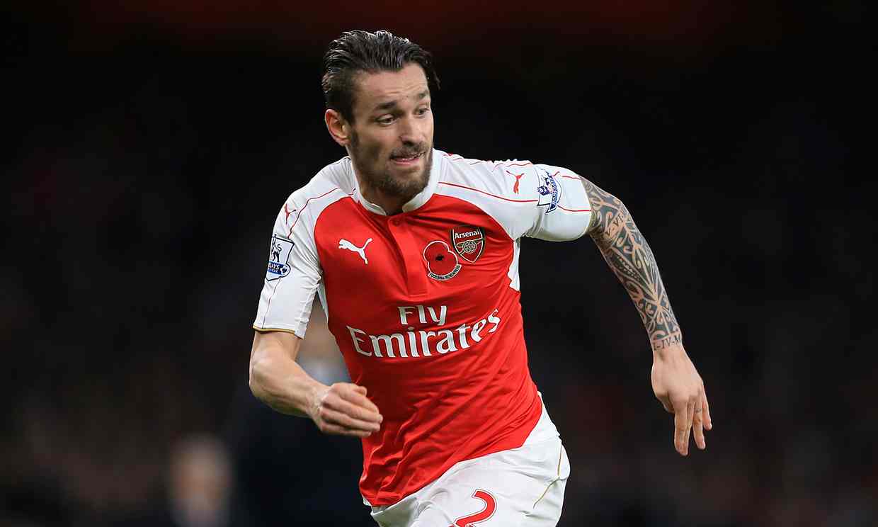 Tài năng của Mathieu Debuchy - cầu thủ bị ruồng bỏ tại Arsenal