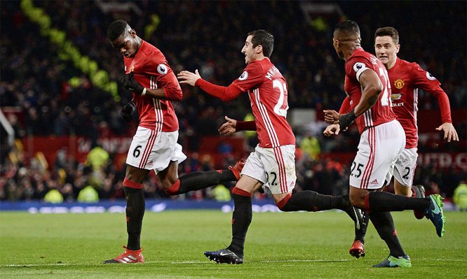 Ảnh bài viết Điểm tin chiều 01/01: M.U hủy diệt trở lại, Mức lương trên trời cho Ronaldo, Chelsea làm ngơ Trung Quốc