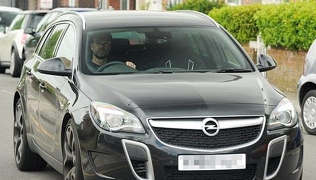 Giàu có, Jurgen Klopp vẫn đi xe bình dân
