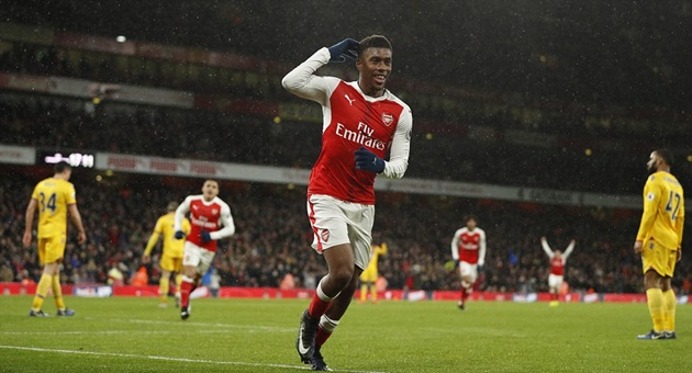 Ảnh bài viết Chùm ảnh: Giroud lập siêu phẩm giúp Pháo thủ hạ gục Crystal Palace