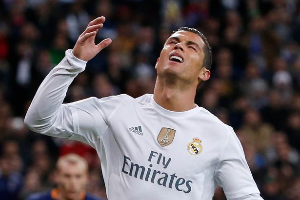 Ronaldo ngoài cuộc trong đội hình giá trị nhất hành tinh