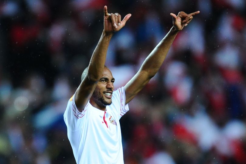 Ảnh bài viết Hàng hot Sevilla có giá bèo, đại gia Anh mừng thầm