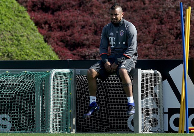 Ảnh bài viết Không được tới Chelsea, Vidal lặng im trong buổi tập của Bayern