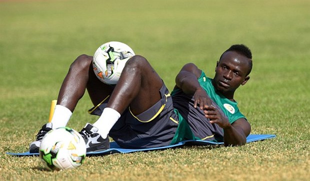 Sao Liverpool lẻ loi trong ngày đầu tập trung cùng tuyển Senegal 