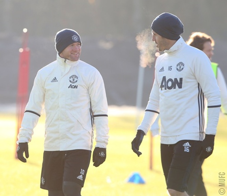 Wayne Rooney trở lại, tươi cười tập luyện cùng các đồng đội