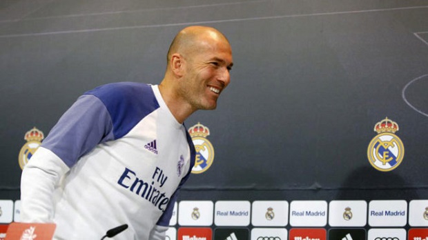 Zidane đáp trả Pique: Tôi không muốn nói về trọng tài