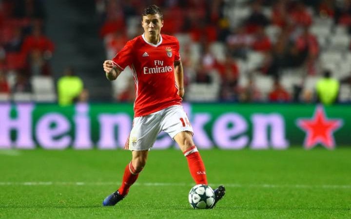 Điểm tin sáng 07/01: Mourinho CHỐT HẠ vụ Lindelof; Man City sắp "trảm" 7 cầu thủ