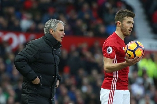 Mourinho vẫn cần tìm người thay thế Carrick