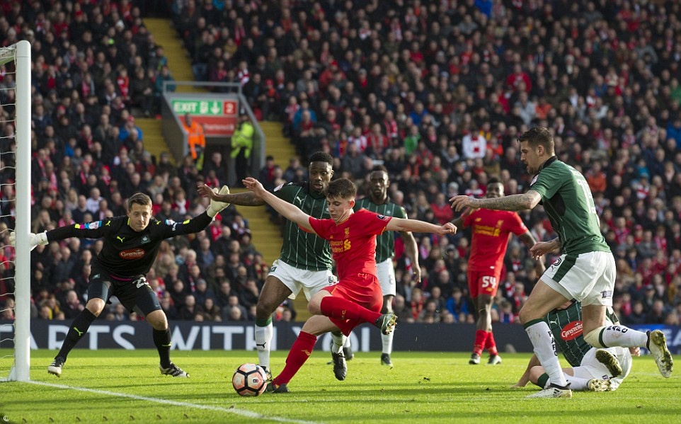 Bế tắc toàn tập, Liverpool bị đội bóng hạng 4 cầm hòa tẻ nhạt trên sân nhà