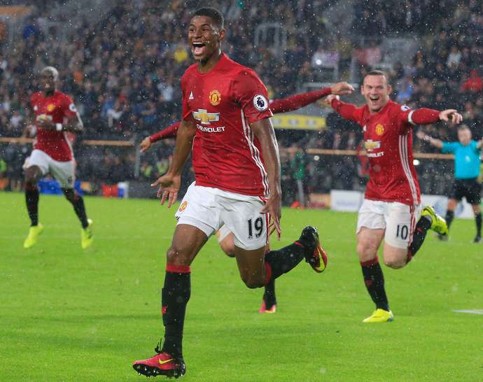 Ảnh bài viết Mourinho thách Rashford đuổi kịp Rooney