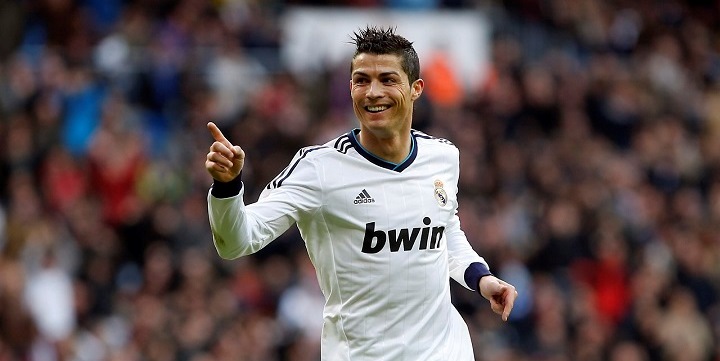 Ronaldo ra mắt Real ra sao?