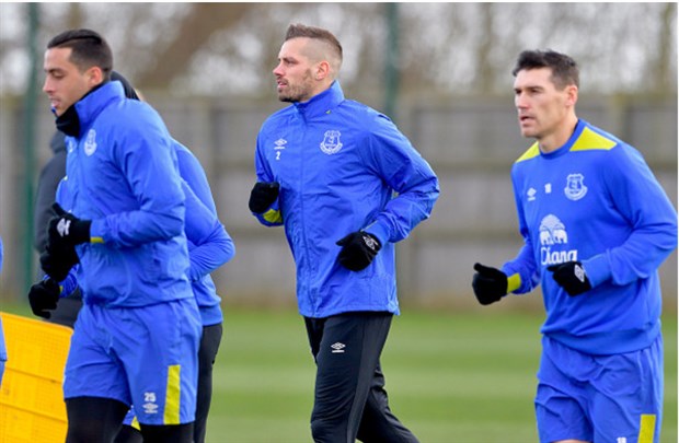 Chùm ảnh buổi tập đầu tiên của Schneiderlin tại Everton