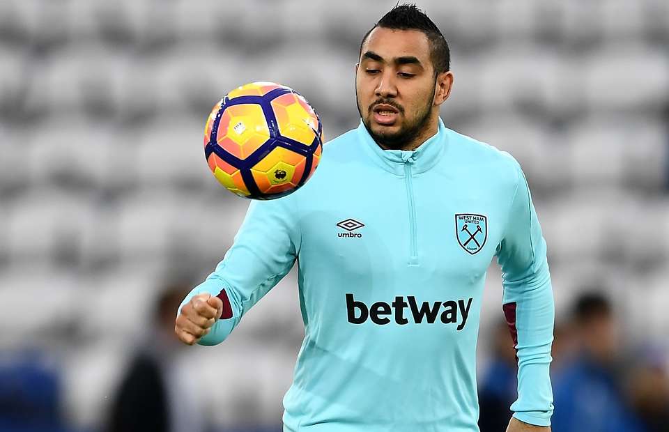 Ông trùm WWE gửi thông điệp 'dằn mặt' Dimitri Payet