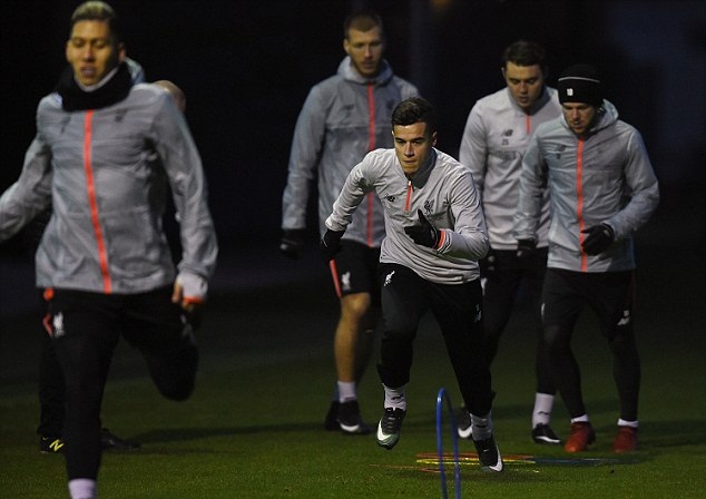 Ảnh bài viết Chùm ảnh: M.U và Liverpool chuẩn bị thế nào trước đại chiến nước Anh?