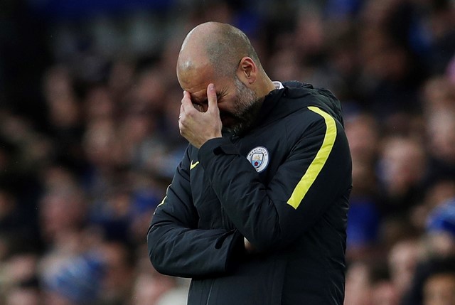 Điểm tin tối 16/01: M.U sảy chân vì bóng chết; Man City hết cửa vô địch