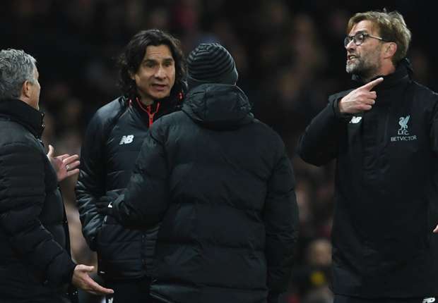 Ảnh bài viết Hé lộ: Lý do Mourinho và Klopp suýt 'tẩn nhau'