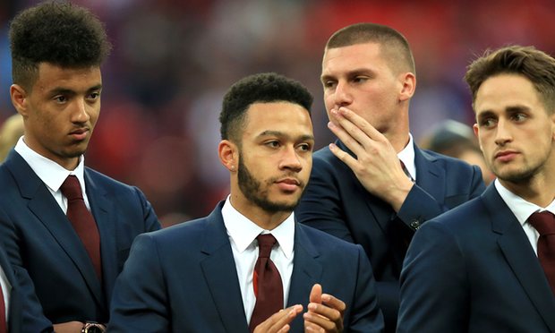 Ảnh bài viết Bán Depay, Man Utd lỗ bao nhiêu?