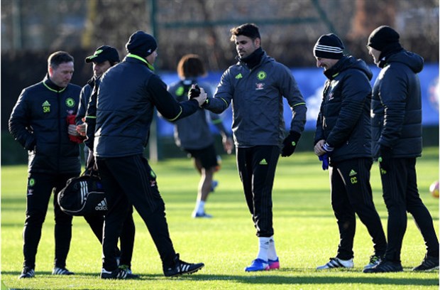 Hậu Scandal, Costa lại được Chelsea chào đón trên sân tập