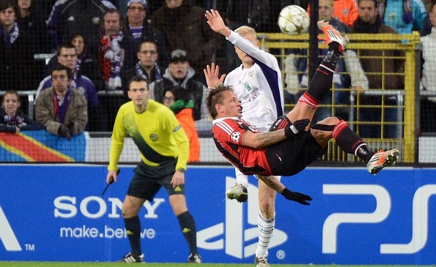 Bàn thắng kinh điển: Philippe Mexes vs Anderlecht 
