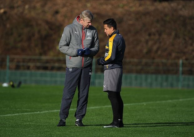 Wenger ưu ái Sanchez trong buổi tập của Arsenal