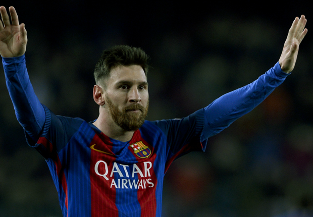 Đừng cất công so sánh Ronaldo với Messi!
