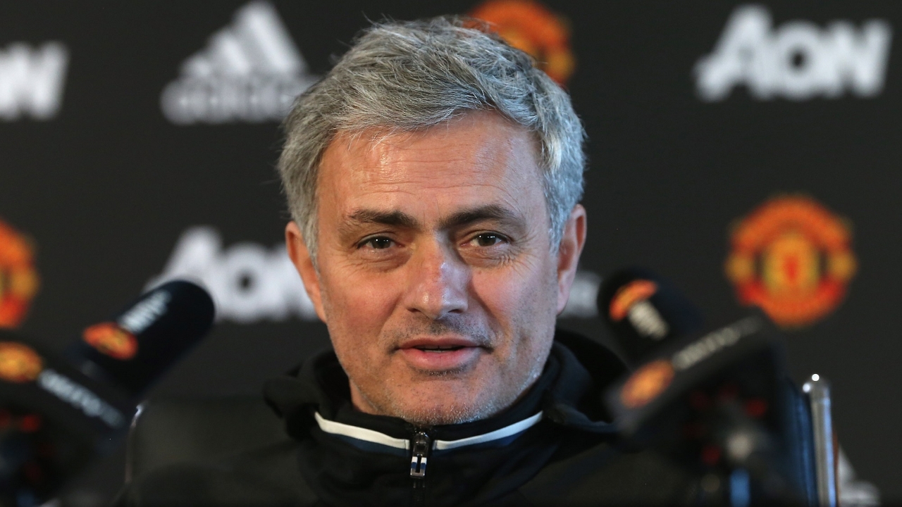 Ảnh bài viết Mourinho báo tin vui cho NHM Man United trước trận Stoke City