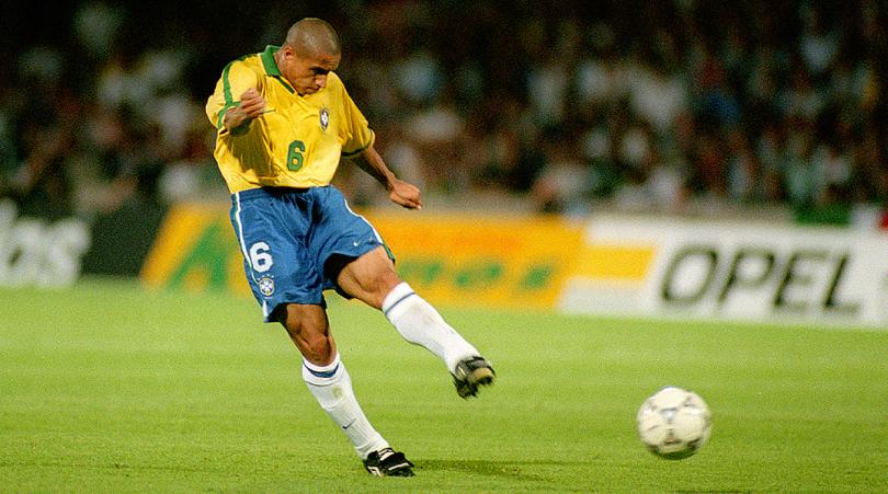 Bàn thắng kinh điển: Roberto Carlos vs Tenerife