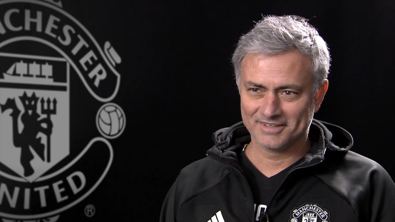 Ảnh bài viết Mourinho giải thích lí do Man United hay ghi bàn thắng muộn