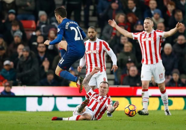 Ảnh bài viết 5 điểm nhấn Stoke 1-1 Man Utd: Sai lầm của Jose Mourinho