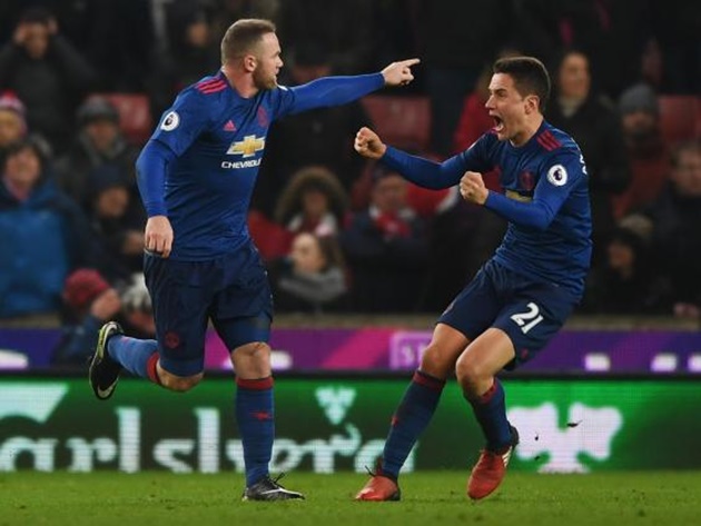 Ảnh bài viết 'Hãy đối xử với Rooney như người thường'